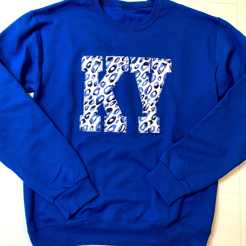 NWOT Kentucky Sweatshirt Embroidered Boutique Style Blue and White Leopard